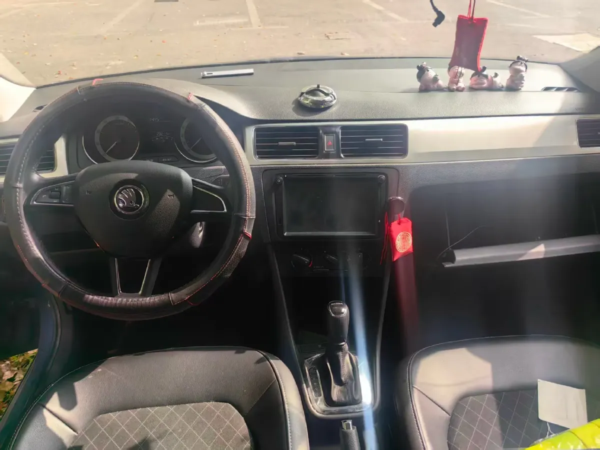 2019 Skoda Rapid Spaceback 1.5L 110HP L4 6AT,autocango,china used car exporter,china ev exporter,chinese used car exporter,chinese used ev exporter
