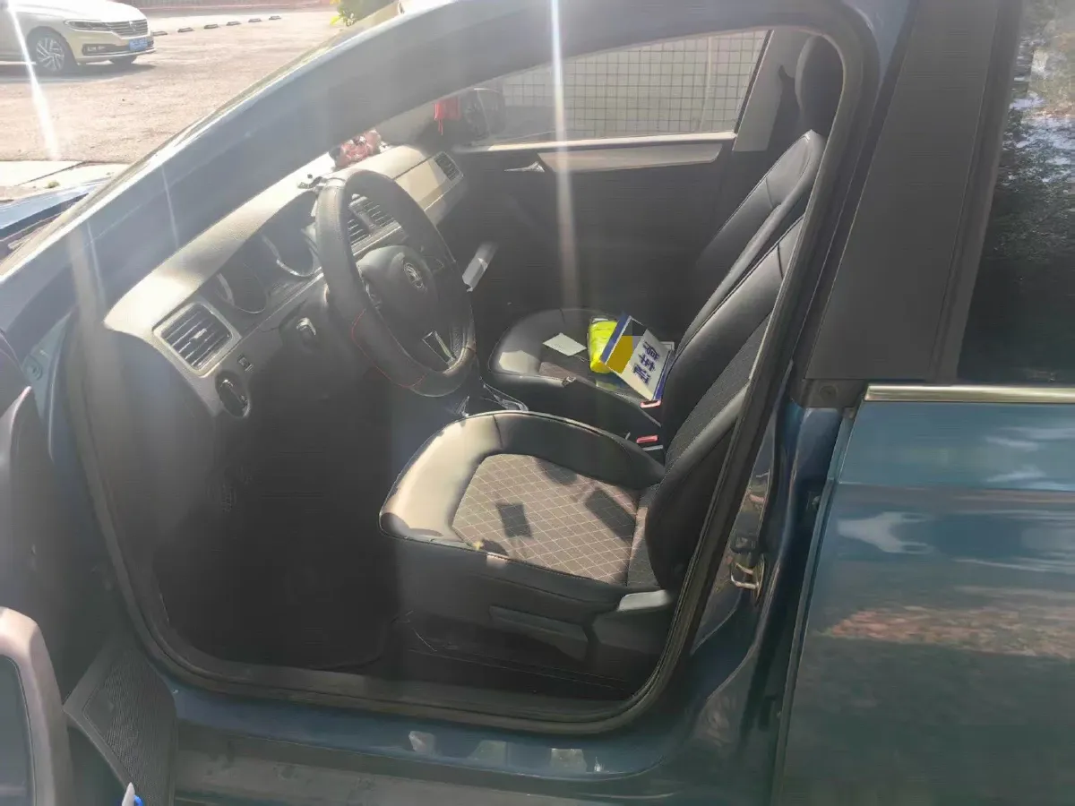 2019 Skoda Rapid Spaceback 1.5L 110HP L4 6AT,autocango,china used car exporter,china ev exporter,chinese used car exporter,chinese used ev exporter