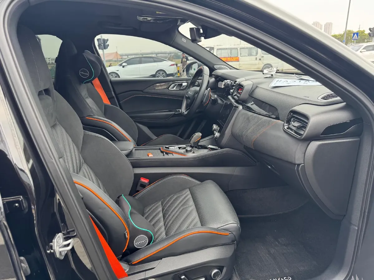 2021 LYNK&CO 02 Hatchback 2.0T 254HP L4 8AT,autocango,china used car exporter,china ev exporter,chinese used car exporter,chinese used ev exporter