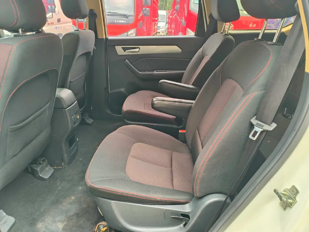 2017 BAIC WeiWang M50F 1.5L 116HP L4 5MT,autocango,china used car exporter,china ev exporter,chinese used car exporter,chinese used ev exporter