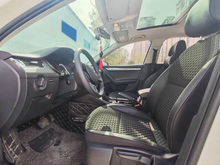 2019 Skoda Octavia 1.5L 116HP L4 6AT,autocango,china used car exporter,china ev exporter,chinese used car exporter,chinese used ev exporter