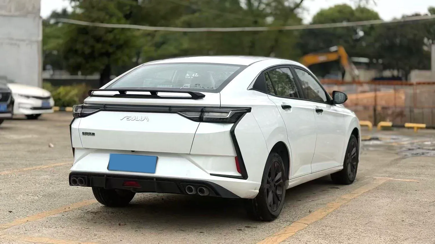 2023 DongFeng Aeolus YiXuan 1.5L 125HP L4 6DCT,autocango,china used car exporter,china ev exporter,chinese used car exporter,chinese used ev exporter