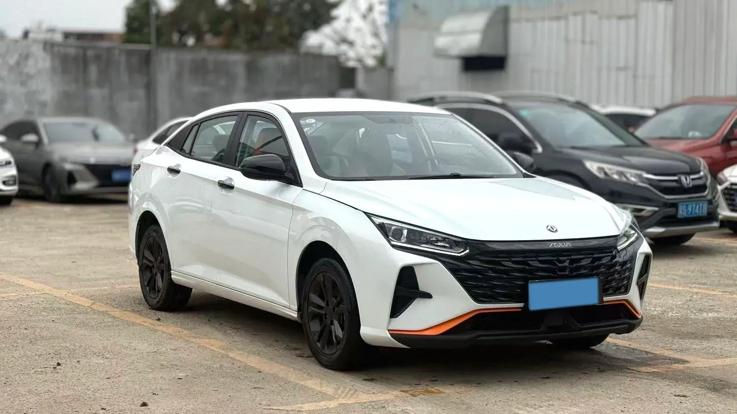 2023 DongFeng Aeolus YiXuan 1.5L 125HP L4 6DCT,autocango,china used car exporter,china ev exporter,chinese used car exporter,chinese used ev exporter
