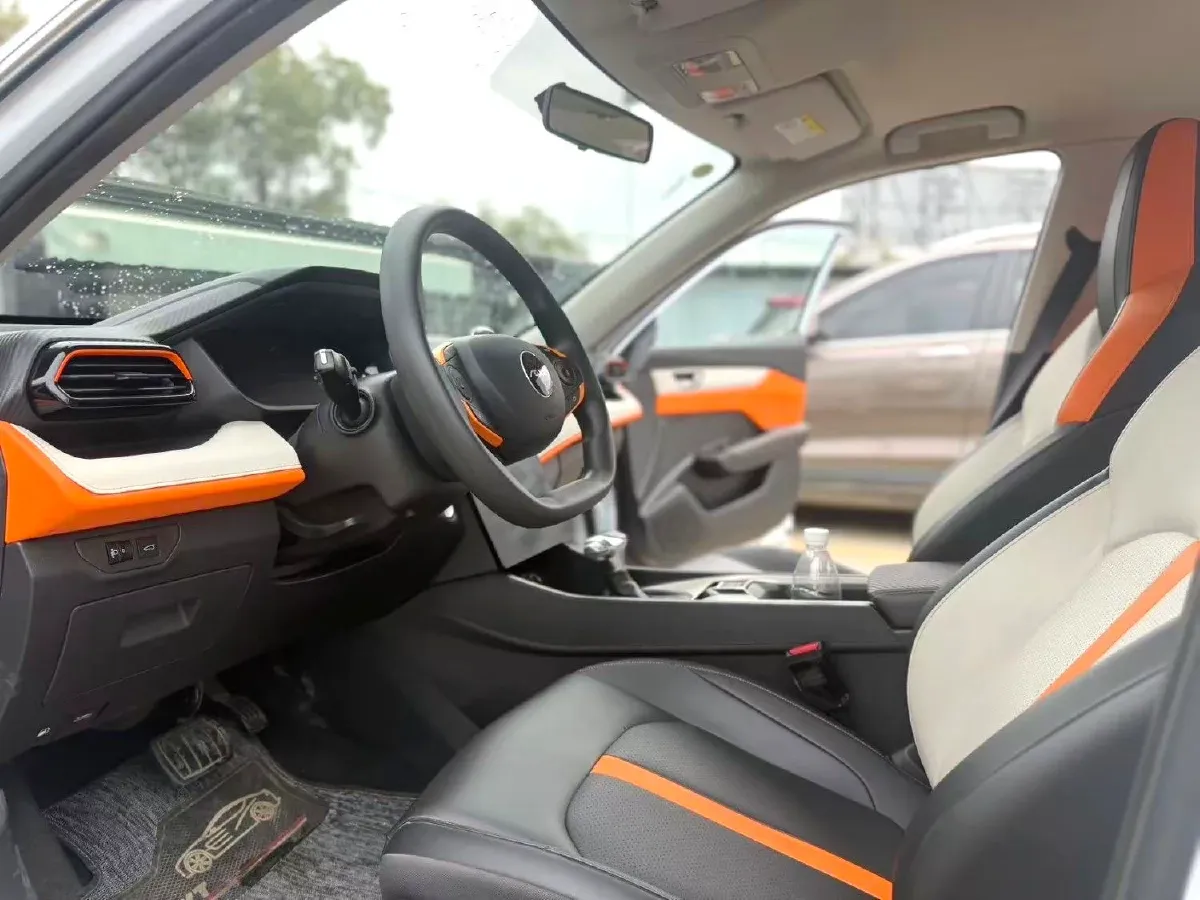 2023 DongFeng Aeolus YiXuan 1.5L 125HP L4 6DCT,autocango,china used car exporter,china ev exporter,chinese used car exporter,chinese used ev exporter