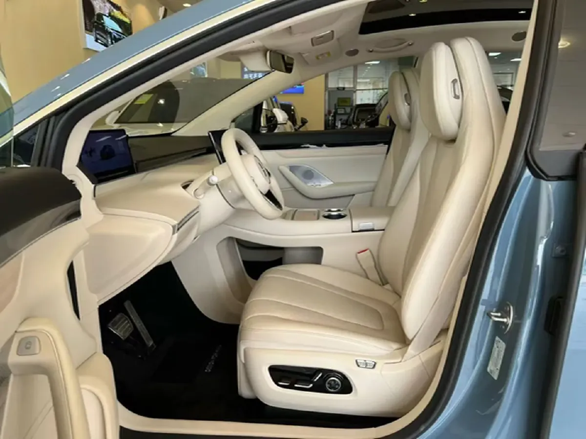 2026 Luxeed R7 REEV 156HP REEV,autocango,china used car exporter,china ev exporter,chinese used car exporter,chinese used ev exporter