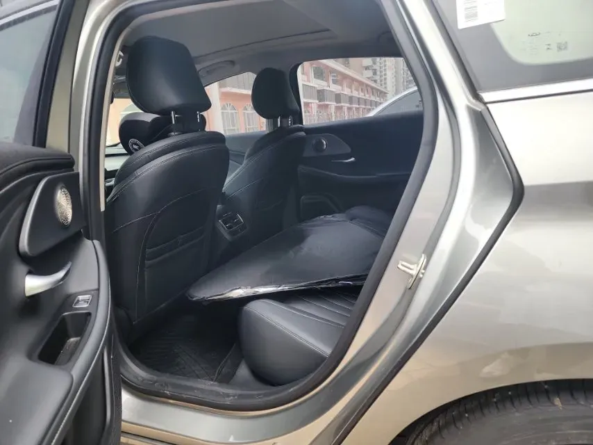 2025 Chery Arrizo 8 Pro 1.6T 197HP L4 7DCT,autocango,china used car exporter,china ev exporter,chinese used car exporter,chinese used ev exporter