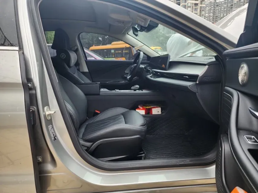 2025 Chery Arrizo 8 Pro 1.6T 197HP L4 7DCT,autocango,china used car exporter,china ev exporter,chinese used car exporter,chinese used ev exporter