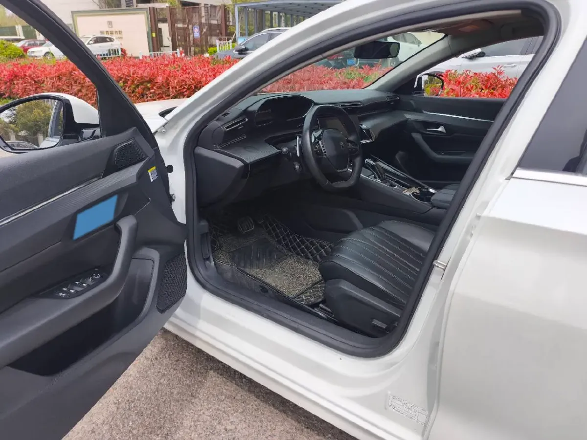 2019 Peugeot 508 1.8T 211HP L4 8AT,autocango,china used car exporter,china ev exporter,chinese used car exporter,chinese used ev exporter