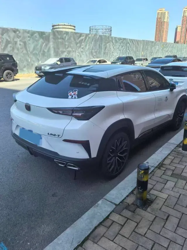 2022 ChangAn UNI-T 1.5T 188HP L4 7DCT,autocango,china used car exporter,china ev exporter,chinese used car exporter,chinese used ev exporter