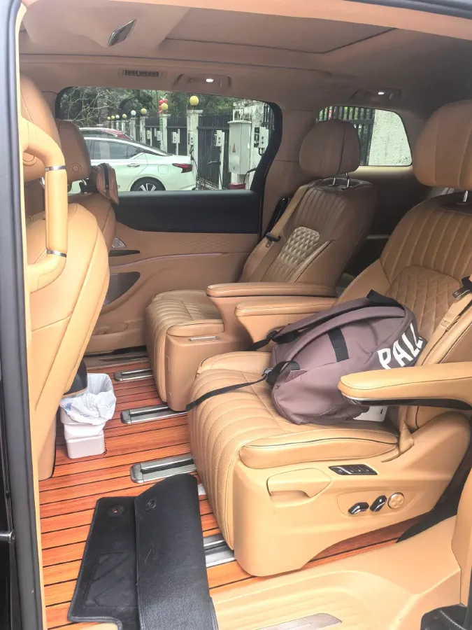 2022 Voyah Dream 1.5T 136HP L4 PHEV 25.57KWH,autocango,china used car exporter,china ev exporter,chinese used car exporter,chinese used ev exporter