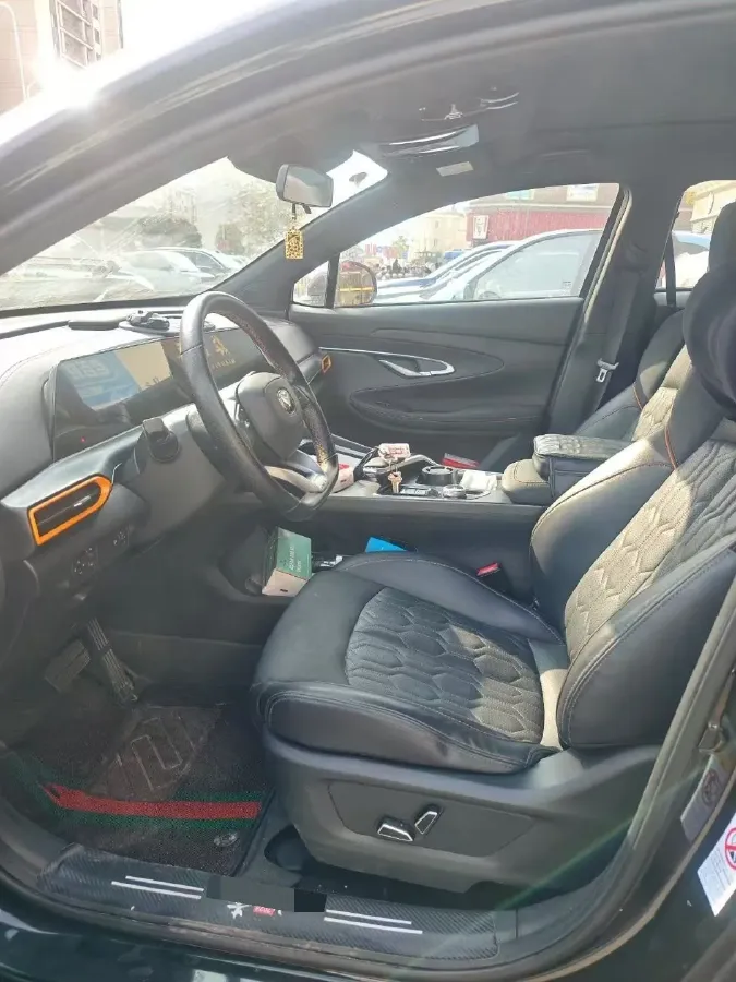 2022 ChangAn UNI-T 1.5T 188HP L4 7DCT,autocango,china used car exporter,china ev exporter,chinese used car exporter,chinese used ev exporter