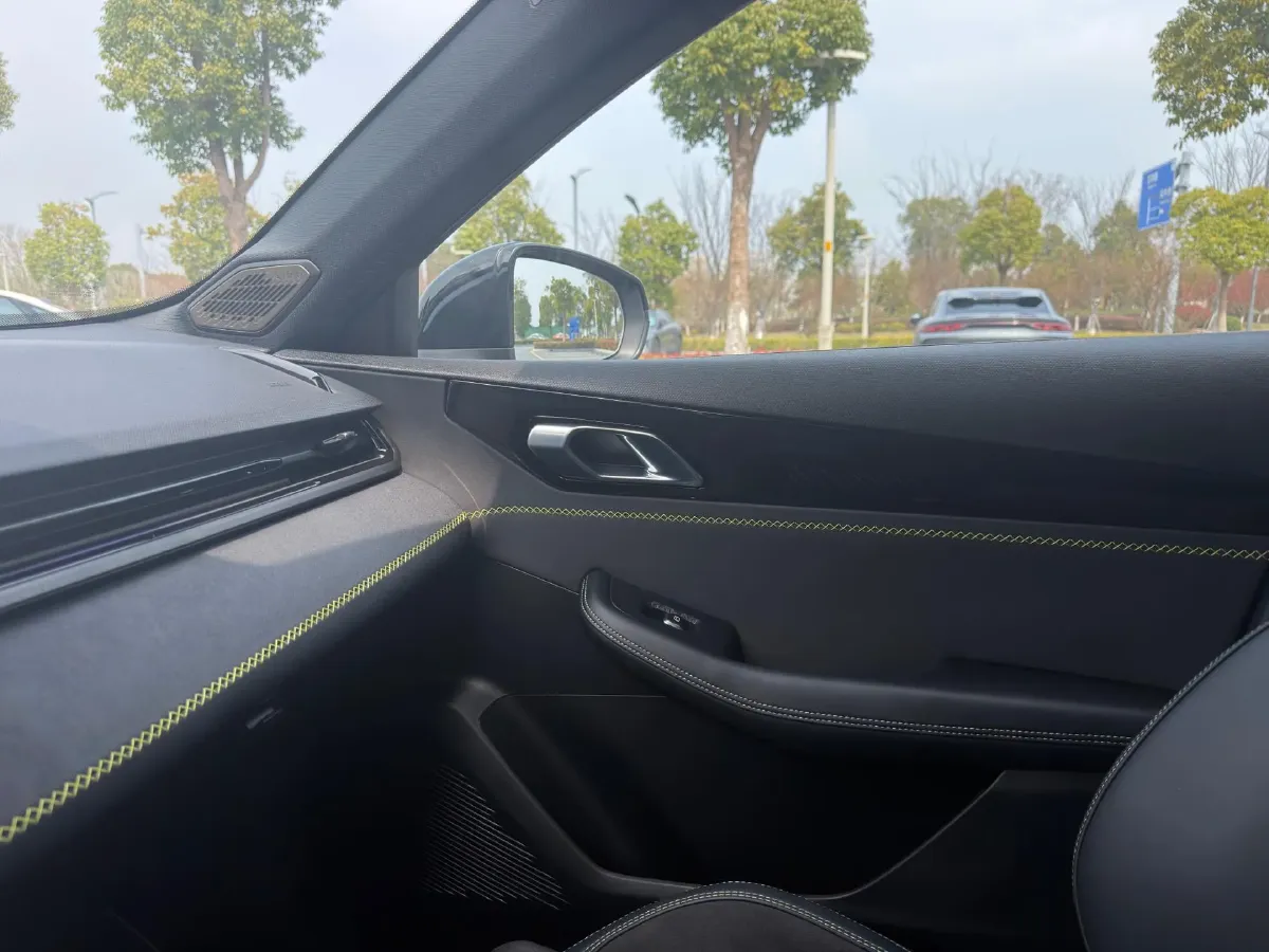 2025 LYNK&CO 03 2.0T 254HP L4 7DCT,autocango,china used car exporter,china ev exporter,chinese used car exporter,chinese used ev exporter