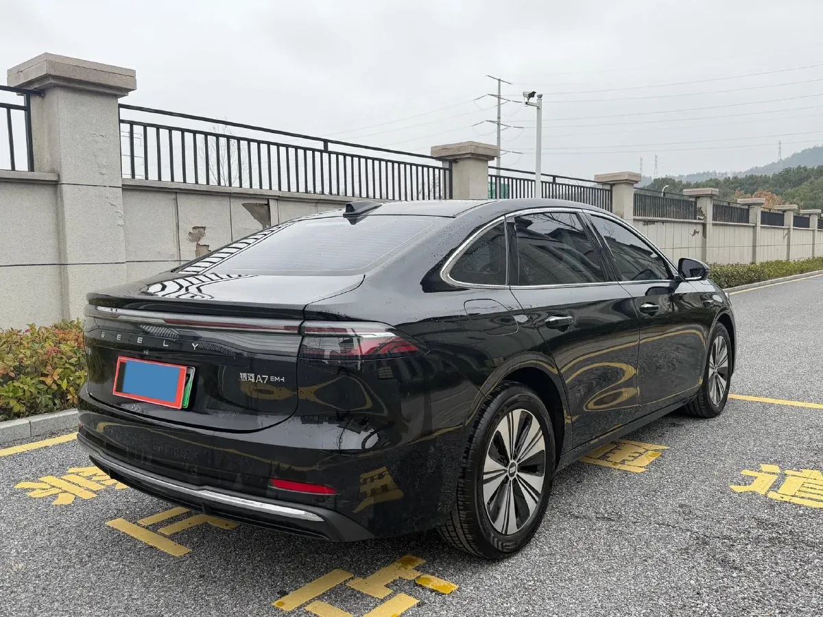 2025 Geely Galaxy A7 1.5L 112HP L4 1DHT PHEV,autocango,china used car exporter,china ev exporter,chinese used car exporter,chinese used ev exporter