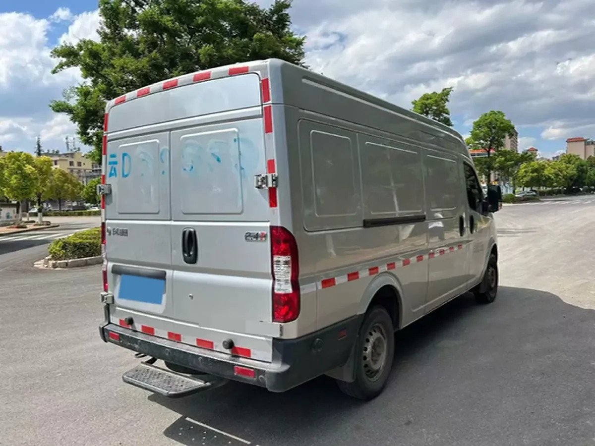 2021 DongFeng DFAC YuFeng 2.0T 136HP L4 6MT,autocango,china used car exporter,china ev exporter,chinese used car exporter,chinese used ev exporter