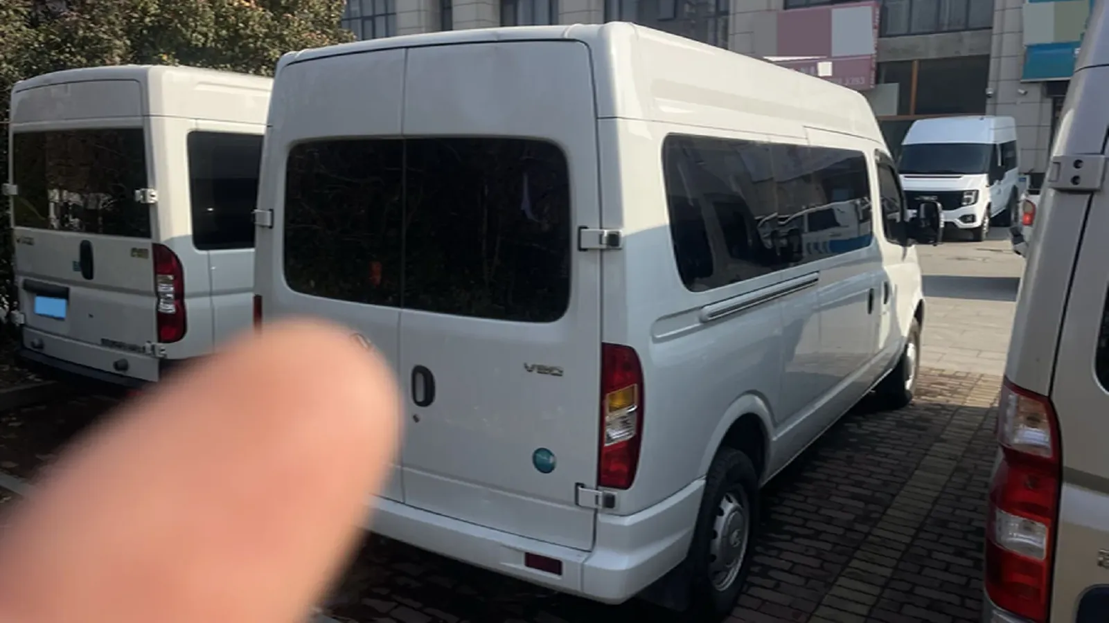 2023 MAXUS XinTu V80 2.0T 127HP L4 6MT,autocango,china used car exporter,china ev exporter,chinese used car exporter,chinese used ev exporter