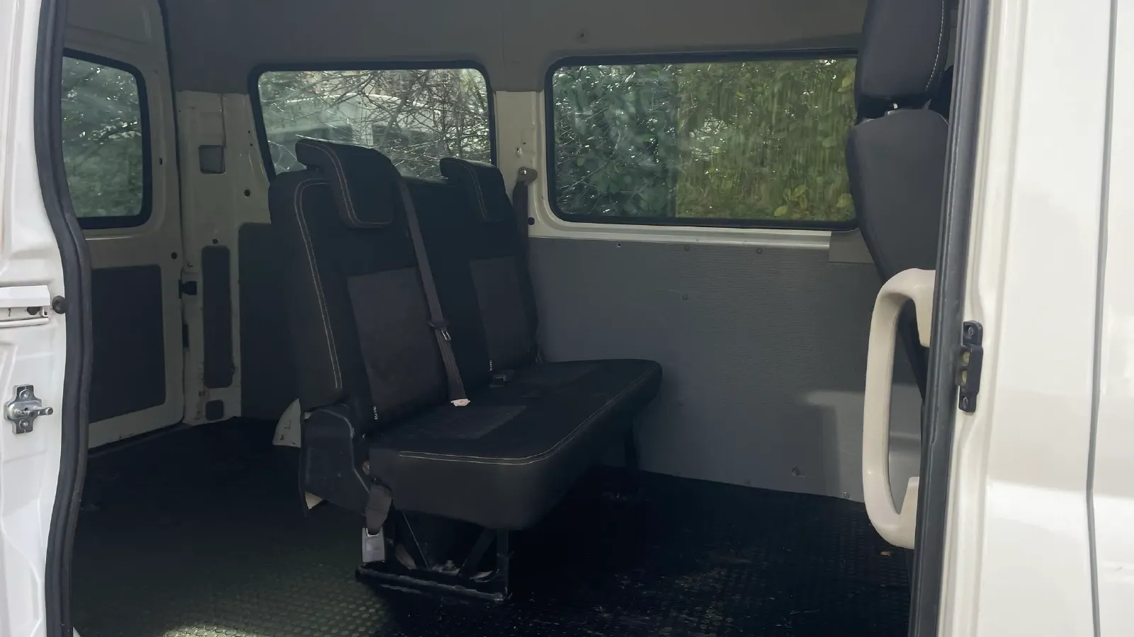 2023 MAXUS XinTu V80 2.0T 127HP L4 6MT,autocango,china used car exporter,china ev exporter,chinese used car exporter,chinese used ev exporter