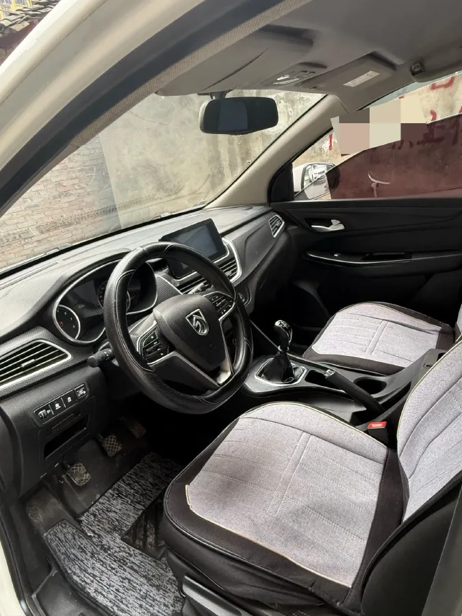 2019 BaoJun 730 1.5L 112HP L4 6MT,autocango,china used car exporter,china ev exporter,chinese used car exporter,chinese used ev exporter