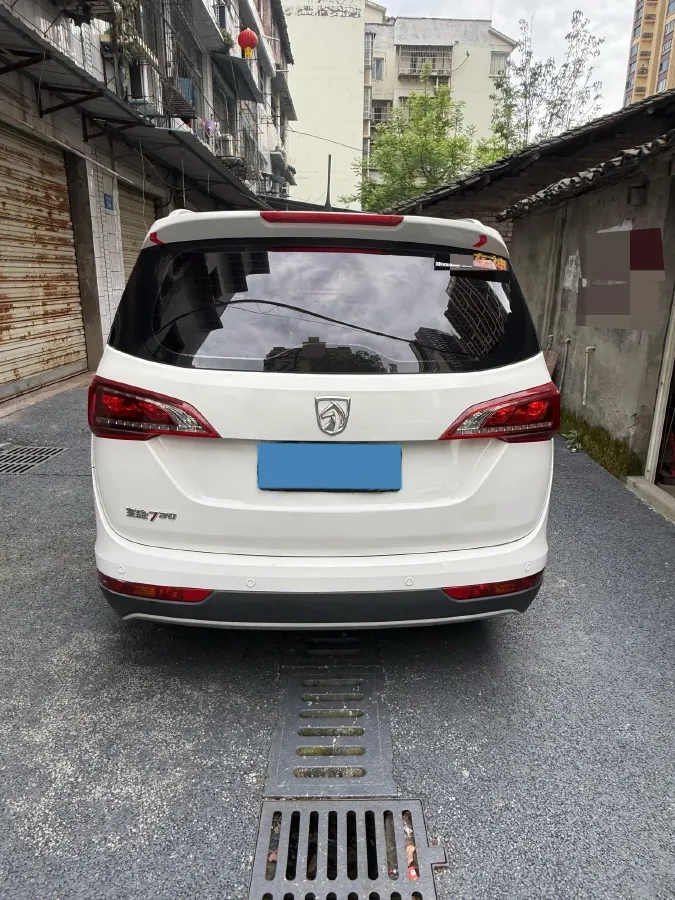 2019 BaoJun 730 1.5L 112HP L4 6MT,autocango,china used car exporter,china ev exporter,chinese used car exporter,chinese used ev exporter