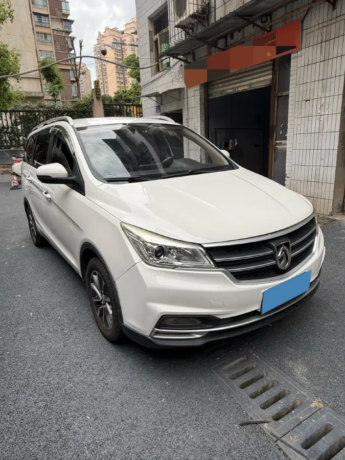 2019 BaoJun 730 1.5L 112HP L4 6MT,autocango,china used car exporter,china ev exporter,chinese used car exporter,chinese used ev exporter