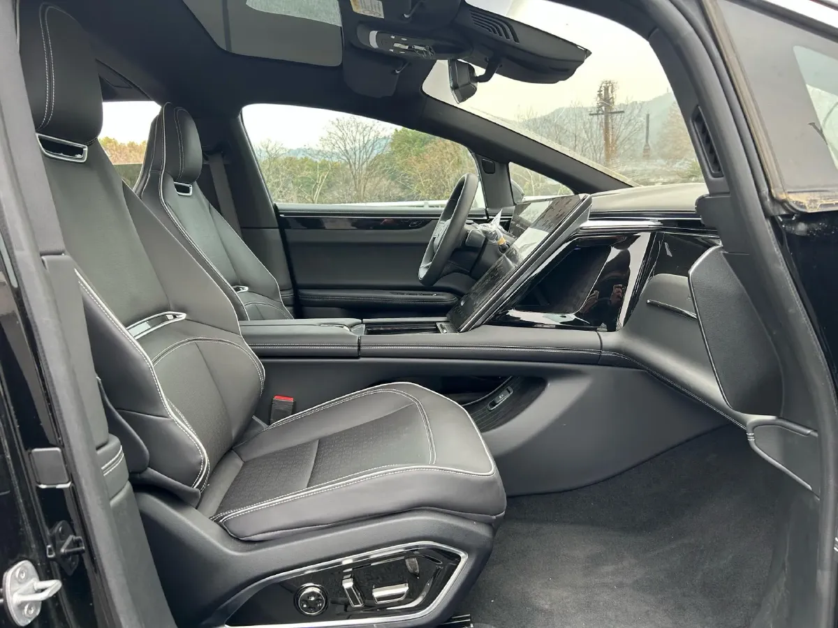 2022 HiPhi X BEV 97KWH,autocango,china used car exporter,china ev exporter,chinese used car exporter,chinese used ev exporter