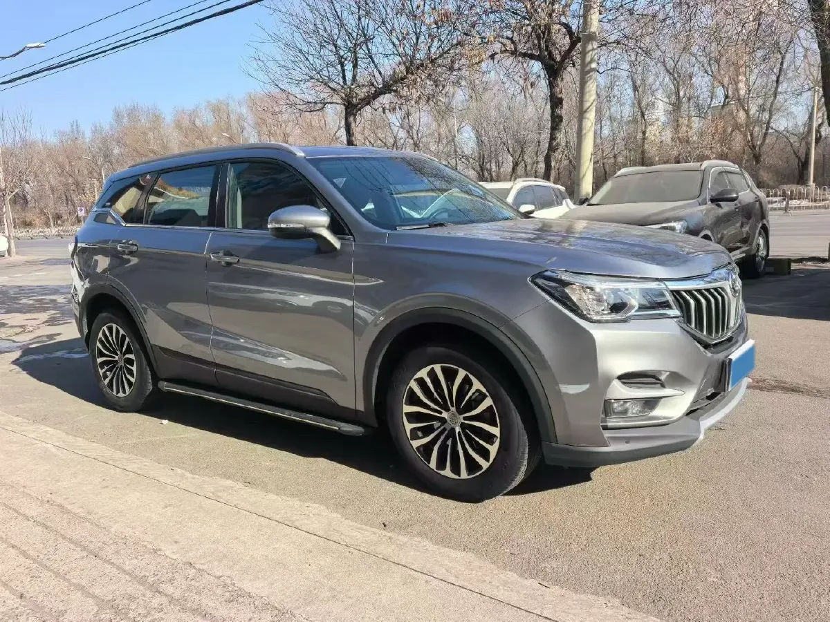 2018 Brilliance Auto V6 1.5T 150HP L4 6MT,autocango,china used car exporter,china ev exporter,chinese used car exporter,chinese used ev exporter