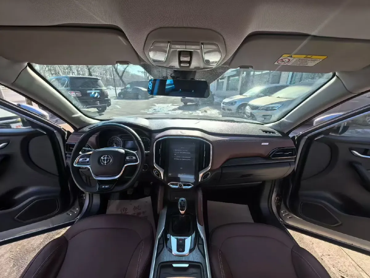 2018 Brilliance Auto V6 1.5T 150HP L4 6MT,autocango,china used car exporter,china ev exporter,chinese used car exporter,chinese used ev exporter