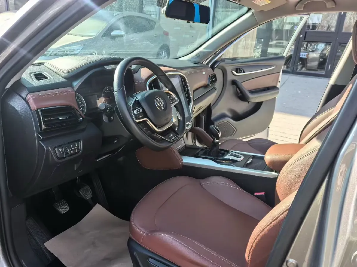 2018 Brilliance Auto V6 1.5T 150HP L4 6MT,autocango,china used car exporter,china ev exporter,chinese used car exporter,chinese used ev exporter