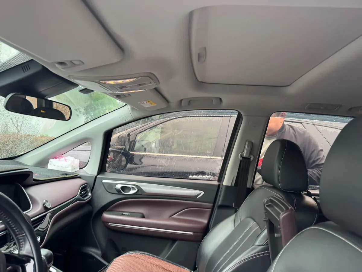 2021 GAC Trumpchi M6 1.5T 169HP L4 7DCT,autocango,china used car exporter,china ev exporter,chinese used car exporter,chinese used ev exporter