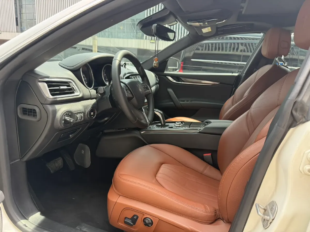 2019 Maserati Ghibli 3.0T 350HP V6 8AT,autocango,china used car exporter,china ev exporter,chinese used car exporter,chinese used ev exporter