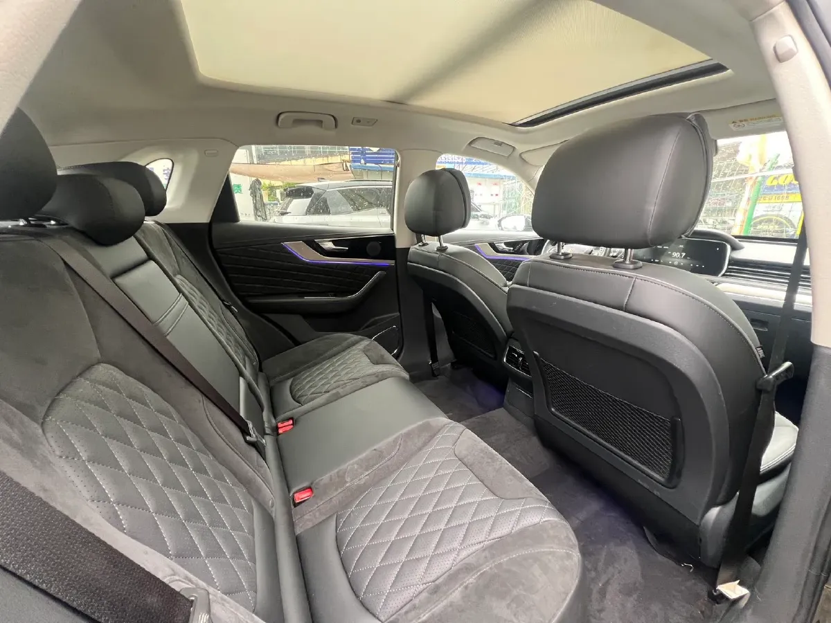 2019 HongQi HS5 2.0T 224HP L4 6AT,autocango,china used car exporter,china ev exporter,chinese used car exporter,chinese used ev exporter