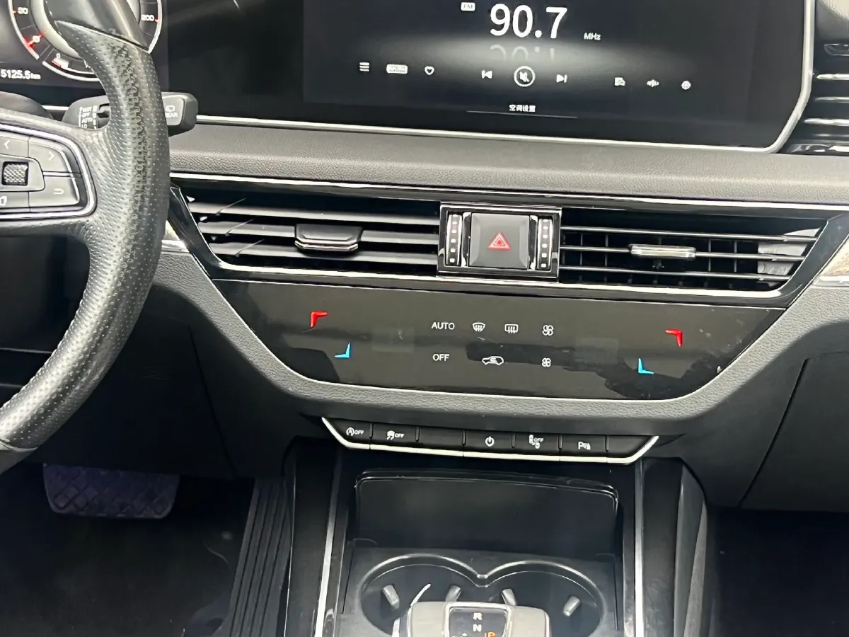 2019 HongQi HS5 2.0T 224HP L4 6AT,autocango,china used car exporter,china ev exporter,chinese used car exporter,chinese used ev exporter