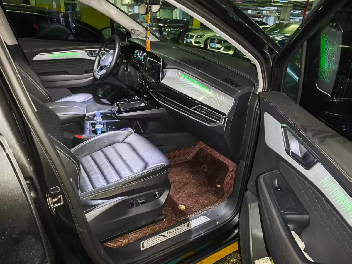 2023 Volkswagen Talagon 2.0T 220HP L4 7DCT,autocango,china used car exporter,china ev exporter,chinese used car exporter,chinese used ev exporter