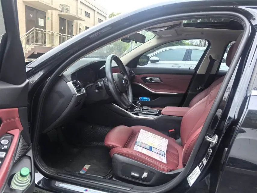 2022 BMW 3 Series 2.0T 156HP L4 8AT,autocango,china used car exporter,china ev exporter,chinese used car exporter,chinese used ev exporter