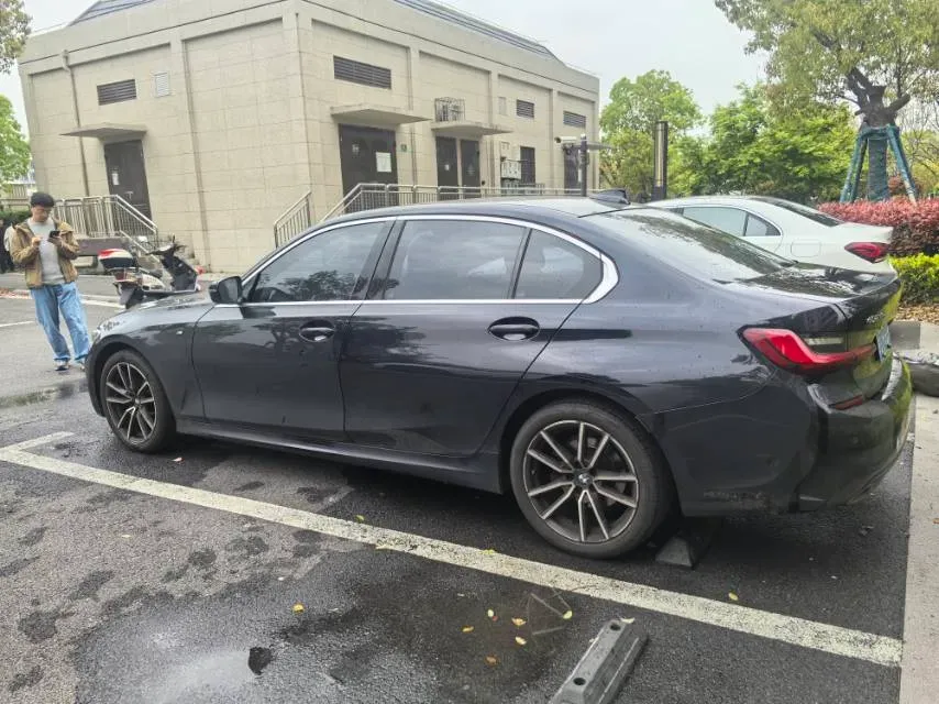 2022 BMW 3 Series 2.0T 156HP L4 8AT,autocango,china used car exporter,china ev exporter,chinese used car exporter,chinese used ev exporter