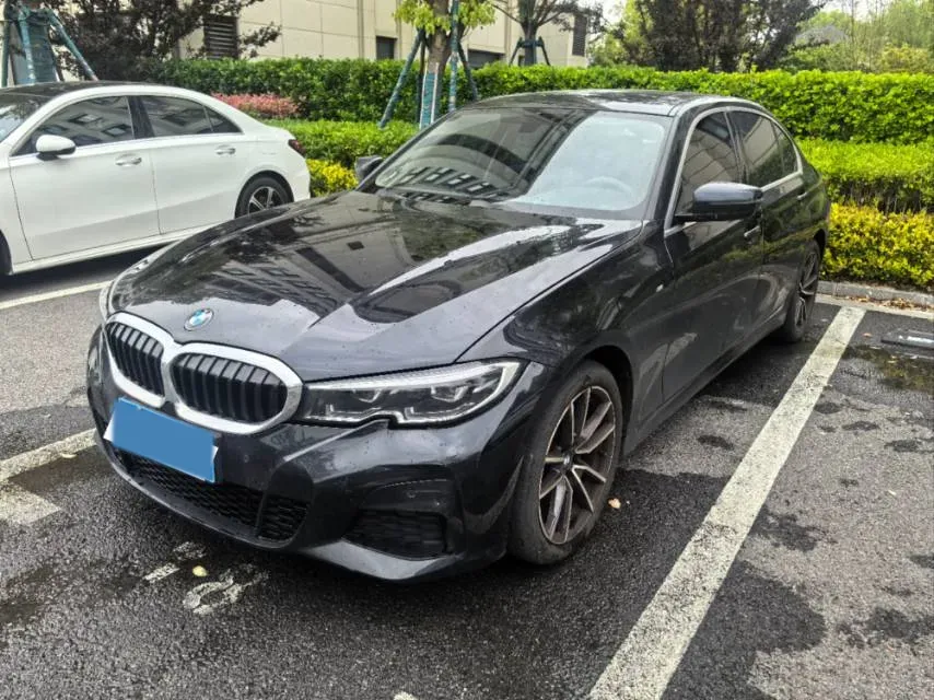 2022 BMW 3 Series 2.0T 156HP L4 8AT,autocango,china used car exporter,china ev exporter,chinese used car exporter,chinese used ev exporter