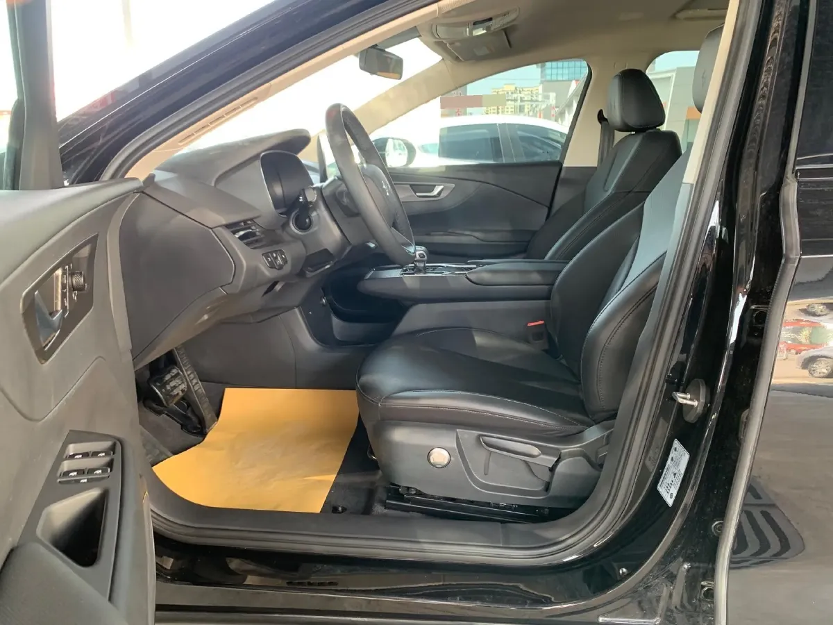 2022 HongQi E-QM5 BEV 54KWH,autocango,china used car exporter,china ev exporter,chinese used car exporter,chinese used ev exporter