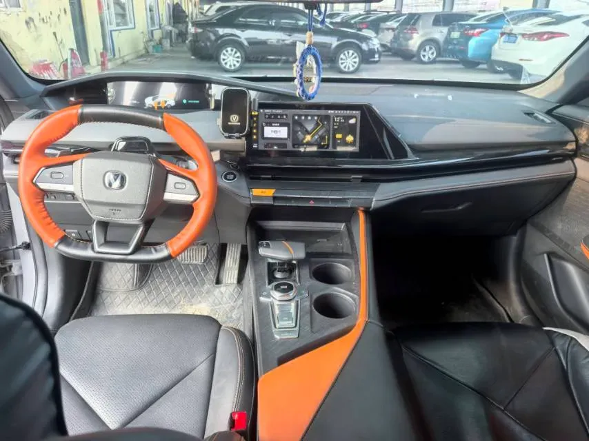 2023 ChangAn UNI-V 1.5T 188HP L4 7DCT,autocango,china used car exporter,china ev exporter,chinese used car exporter,chinese used ev exporter