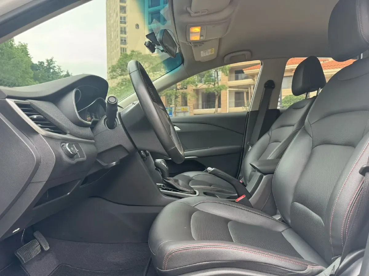 2020 Chevrolet Monza 1.0T 125HP L3 6DCT,autocango,china used car exporter,china ev exporter,chinese used car exporter,chinese used ev exporter