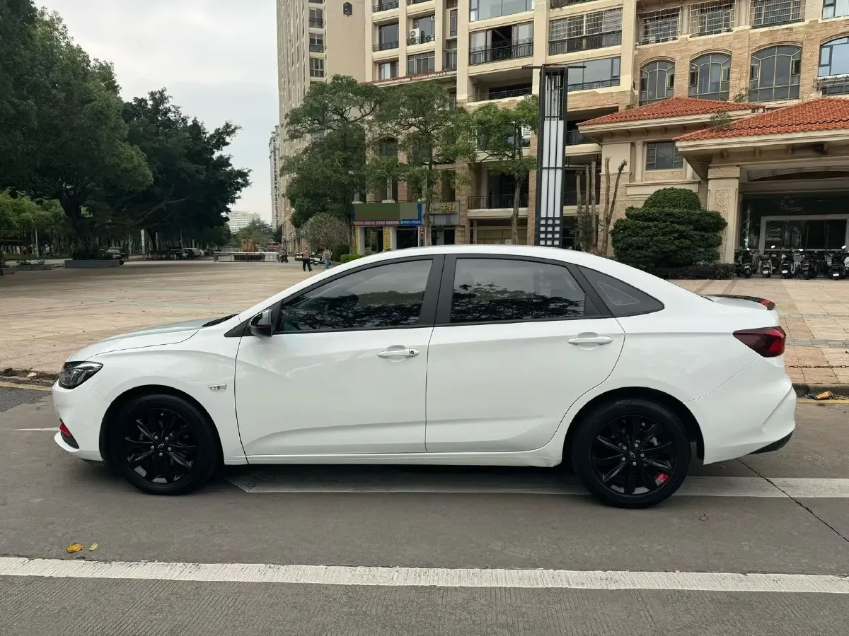 2020 Chevrolet Monza 1.0T 125HP L3 6DCT,autocango,china used car exporter,china ev exporter,chinese used car exporter,chinese used ev exporter