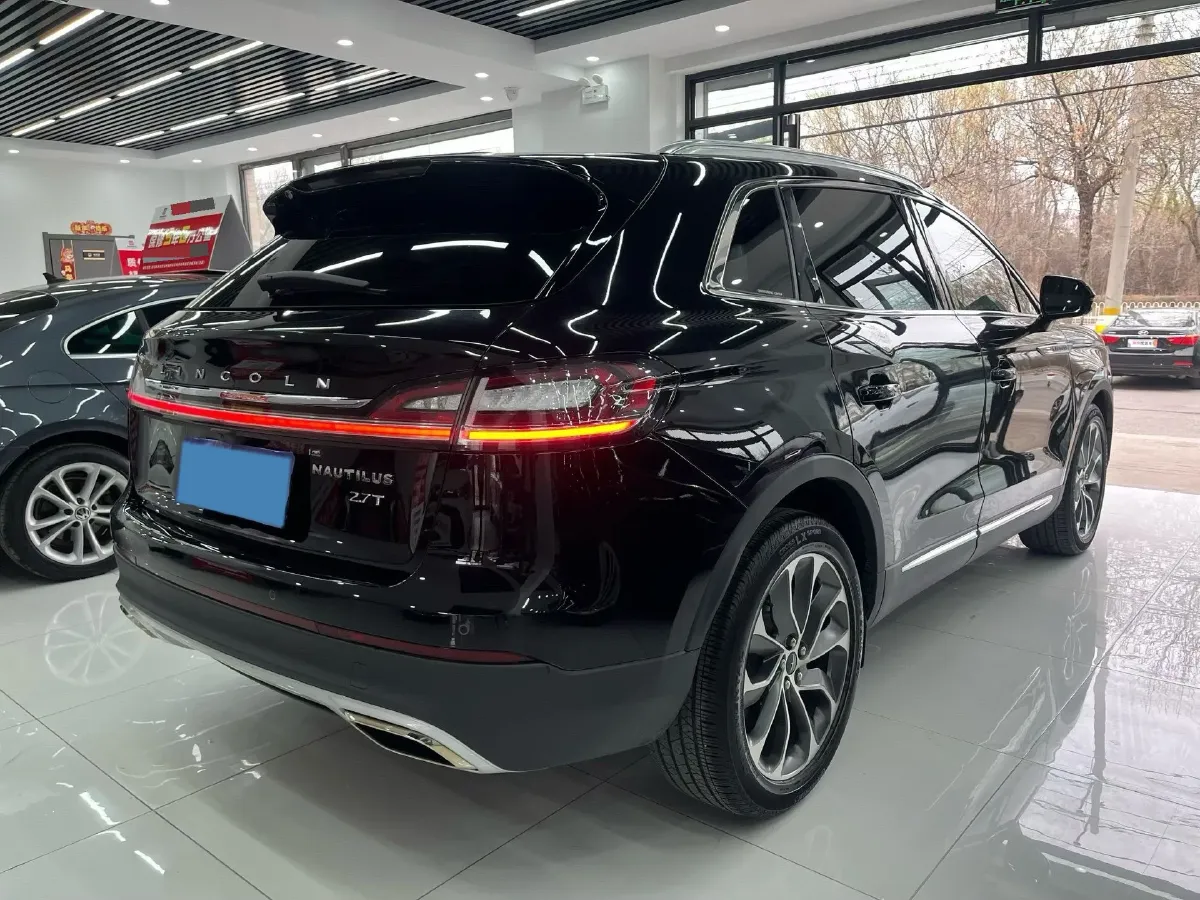2021 Lincoln Nautilus 2.0T 245HP L4 8AT,autocango,china used car exporter,china ev exporter,chinese used car exporter,chinese used ev exporter