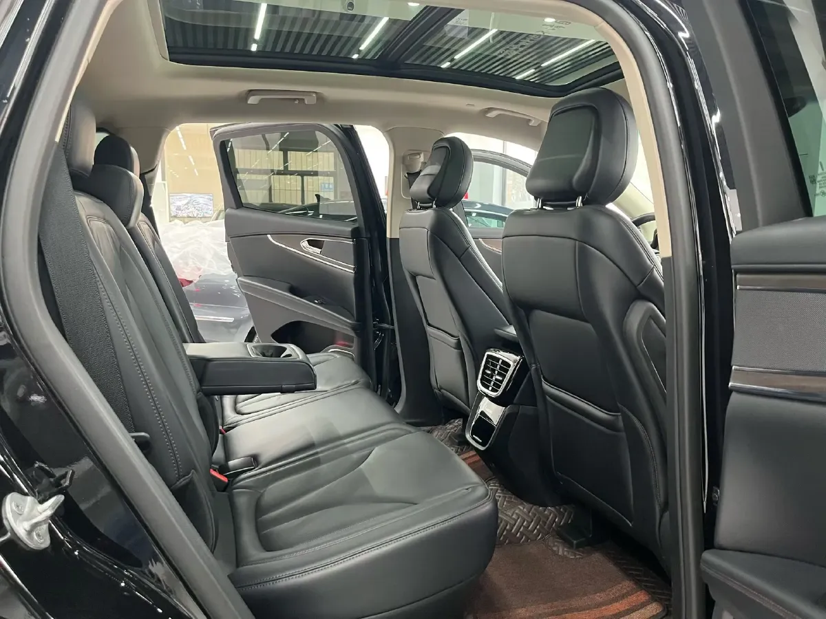 2021 Lincoln Nautilus 2.0T 245HP L4 8AT,autocango,china used car exporter,china ev exporter,chinese used car exporter,chinese used ev exporter