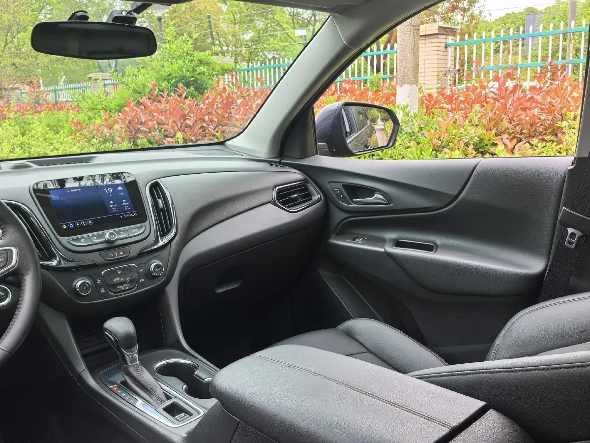 2022 Chevrolet Equinox 1.5T 169HP L4 6AT,autocango,china used car exporter,china ev exporter,chinese used car exporter,chinese used ev exporter