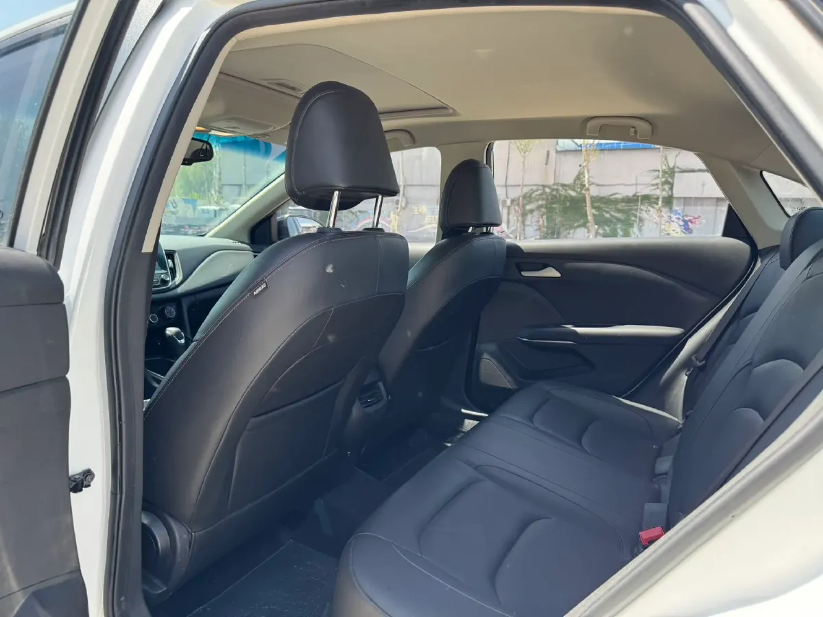 2019 Chevrolet Monza 1.0T 125HP L3 6DCT,autocango,china used car exporter,china ev exporter,chinese used car exporter,chinese used ev exporter