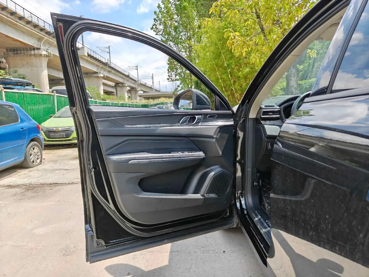 2021 LYNK&CO 01 2.0T 218HP L4 8AT,autocango,china used car exporter,china ev exporter,chinese used car exporter,chinese used ev exporter