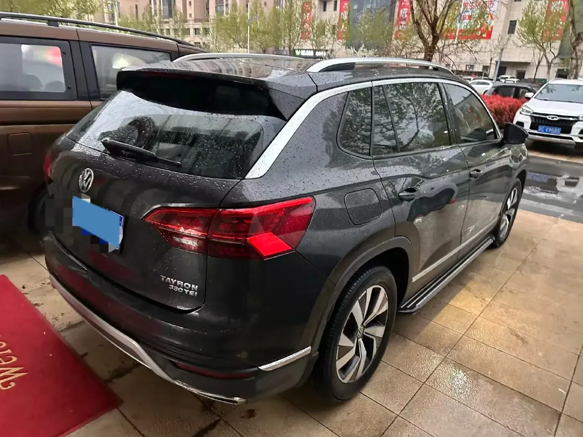 2019 Jeep Cherokee 2.0T 234HP L4 9AT,autocango,china used car exporter,china ev exporter,chinese used car exporter,chinese used ev exporter