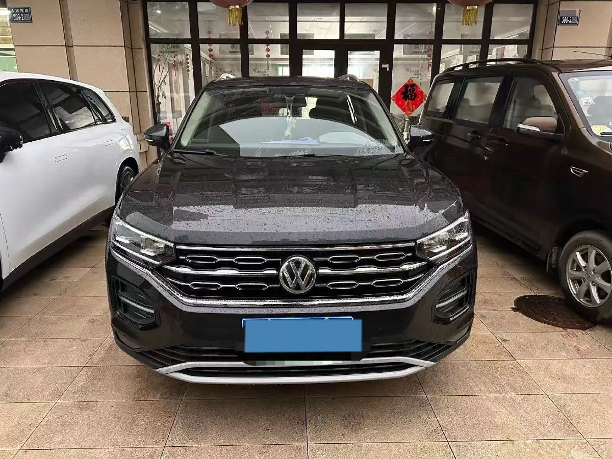 2019 Jeep Cherokee 2.0T 234HP L4 9AT,autocango,china used car exporter,china ev exporter,chinese used car exporter,chinese used ev exporter