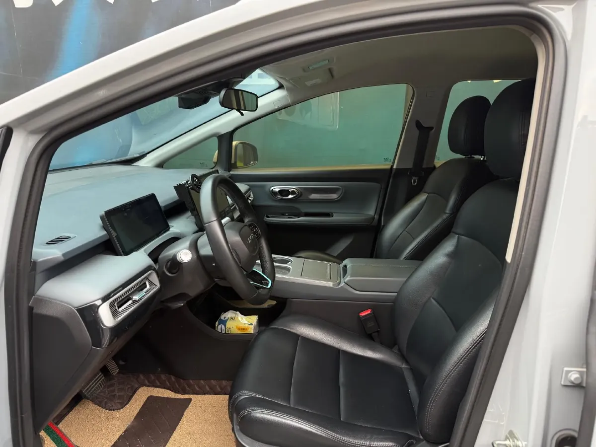 2024 Leapmotor C11 1.5L 95HP L4 REEV 43.74KWH,autocango,china used car exporter,china ev exporter,chinese used car exporter,chinese used ev exporter