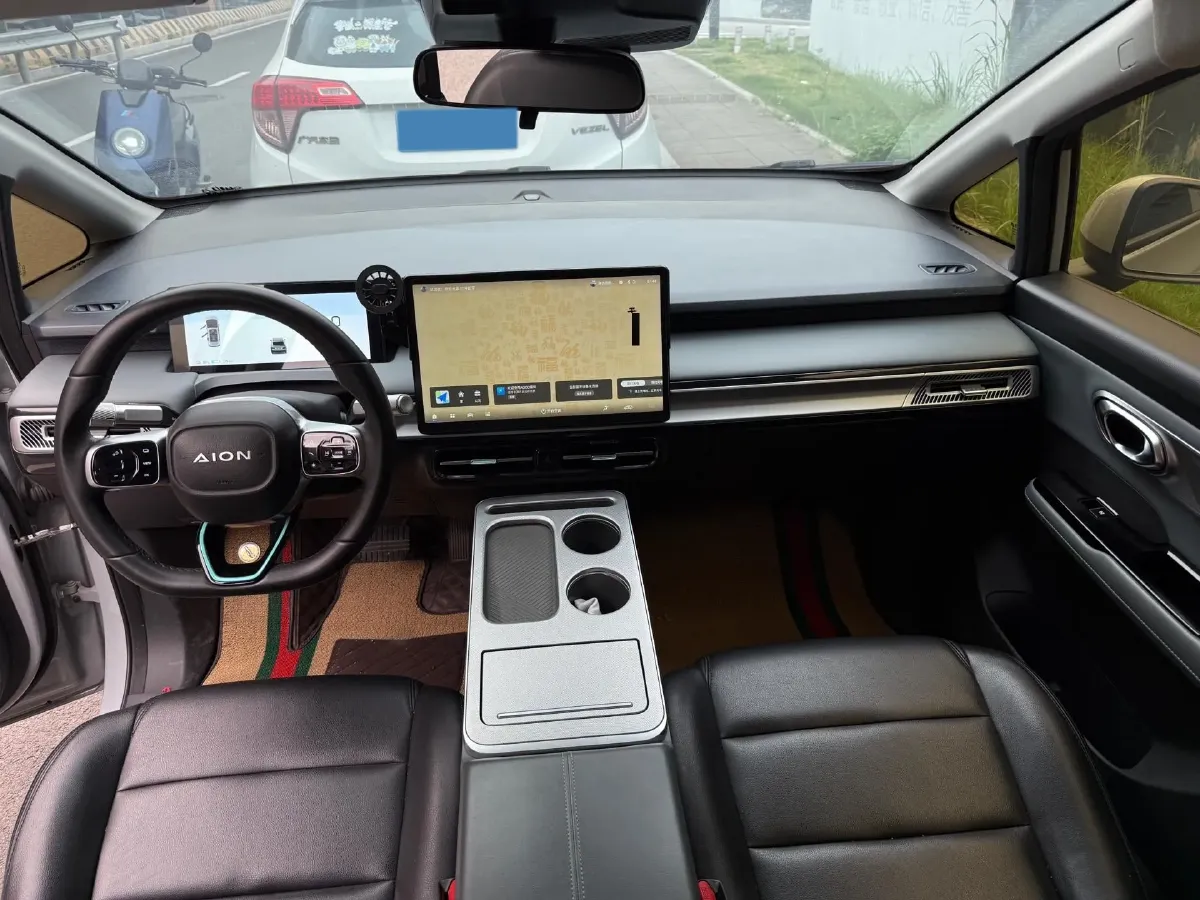 2024 Leapmotor C11 1.5L 95HP L4 REEV 43.74KWH,autocango,china used car exporter,china ev exporter,chinese used car exporter,chinese used ev exporter