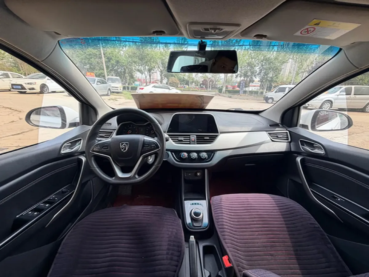 2019 BaoJun 360 1.5L 105HP L4 6MT,autocango,china used car exporter,china ev exporter,chinese used car exporter,chinese used ev exporter