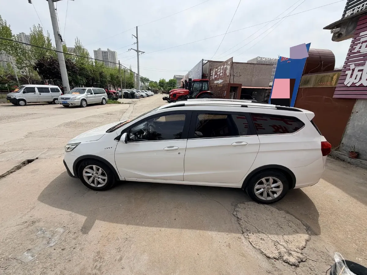 2019 BaoJun 360 1.5L 105HP L4 6MT,autocango,china used car exporter,china ev exporter,chinese used car exporter,chinese used ev exporter